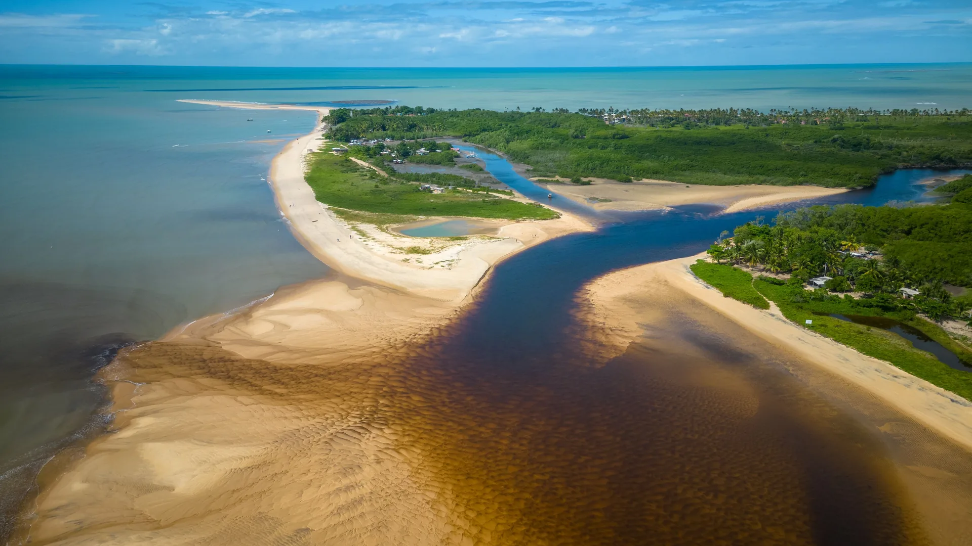 Cerimônia na falésia, com vista para o mar